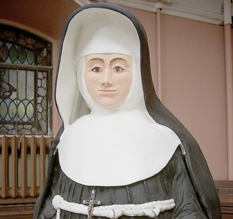page 6 mother marianne statuenNEW