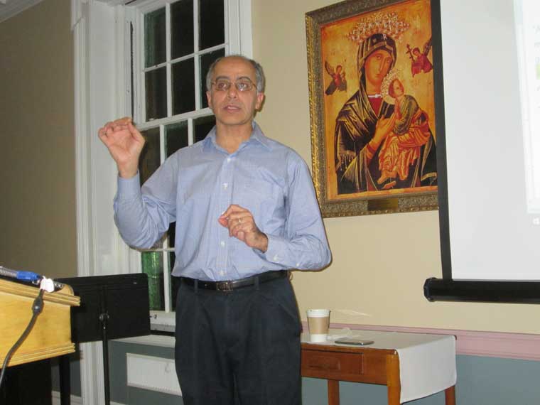 Audience learns about Qur’an at Christ the King