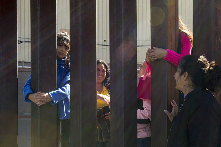 ARIZONA BORDER FENCE