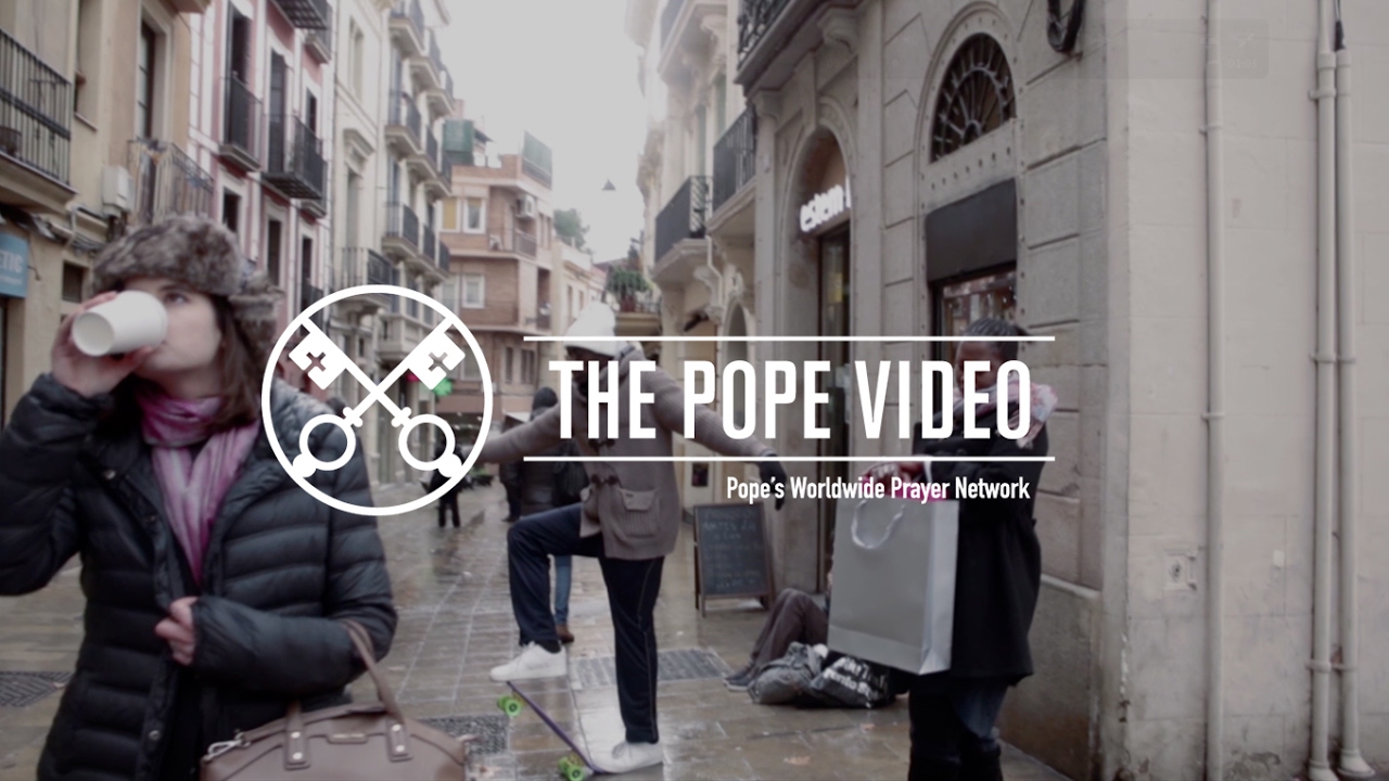 Reject inertia of ‘Mannequin Challenge,’ reach out to refugees, pope says