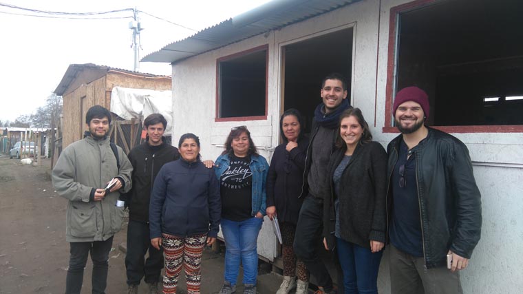 CHILE VOLUNTEERS BUILDING FAITH
