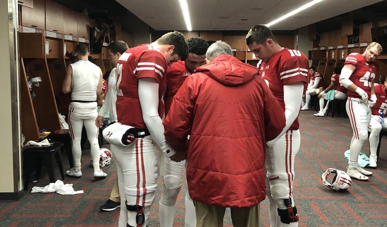Chaplain says 40 years with bowl-bound Badgers ‘a wonderful experience’