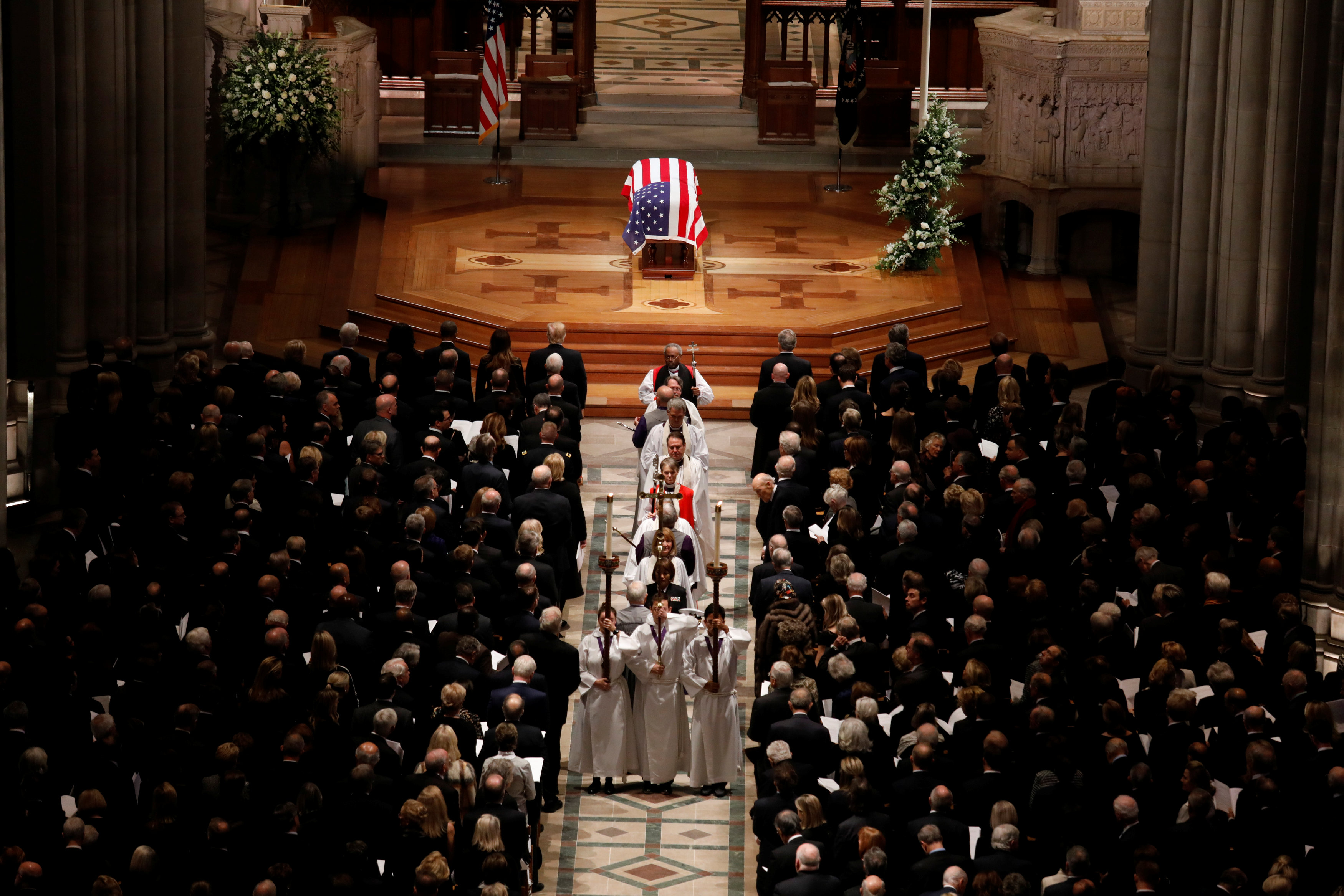 GEORGE BUSH CASKET NATIONAL CATHEDRAL