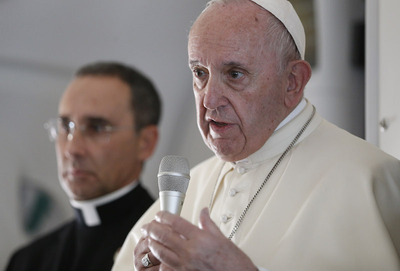 Pope, on flight, talks about dialogue, war, abuse of women religious