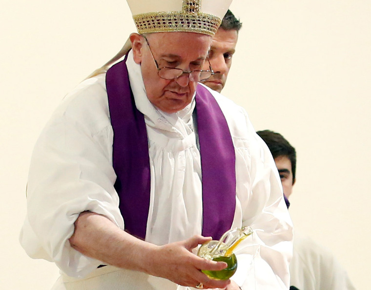 People can call Jesus at any moment; he is always there, pope says