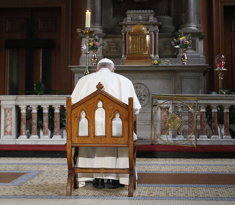 Pope issues new norms on mandatory abuse reporting, bishop accountability