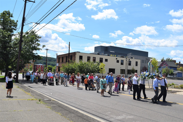 Procession picture 2