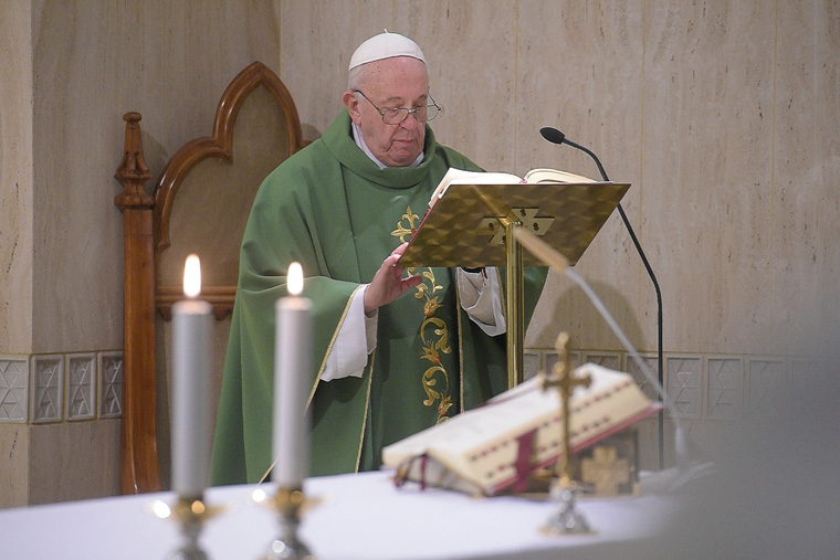 Preaching one thing, doing another is ‘pastoral schizophrenia,’ pope says