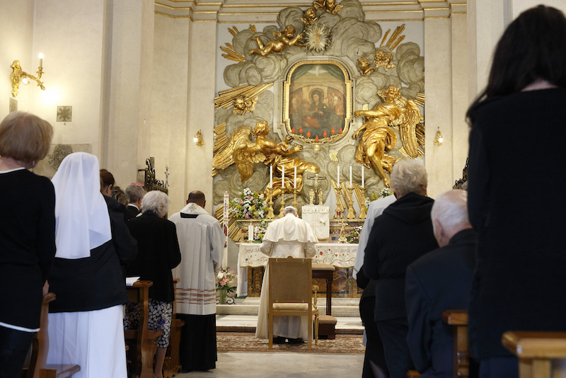 Pope entrusts world threatened by coronavirus pandemic to Mary