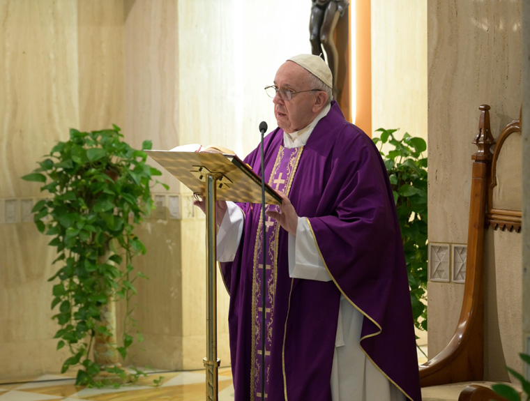 If you can’t go to confession, take your sorrow directly to God, pope says