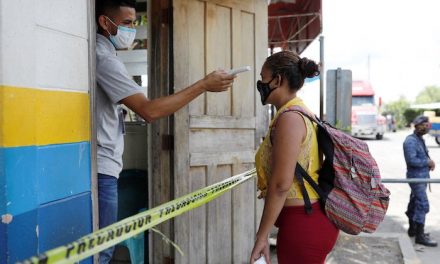 Pope calls for politics to rediscover its vocation to work for common good