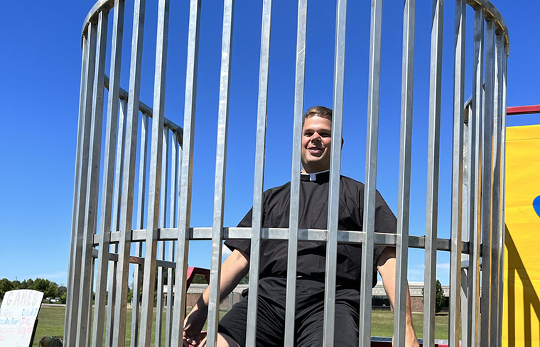 Dunking for Ukraine!