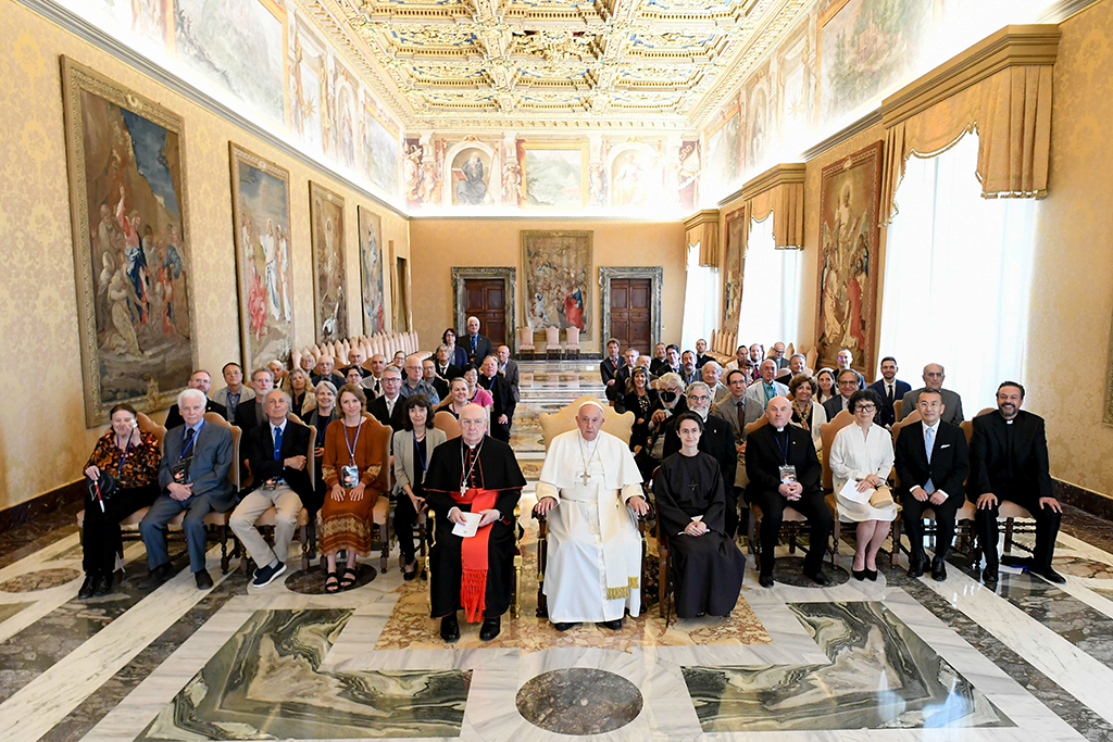 POPE FRANCIS COSMOLOGISTS CARDINAL VERGEZ ALZAGA SISTER RAFFAELLA PETRINI