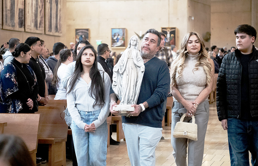 Thousands of Angelenos at annual OneLife event invited to find hope in LA’s ‘trial by fire’