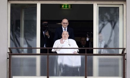 Pope begins to receive very limited visits, Vatican says