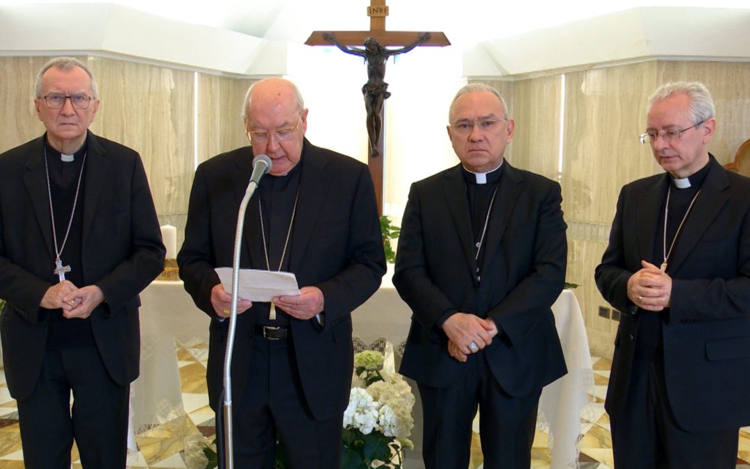 US cardinal announces pope’s death to the world